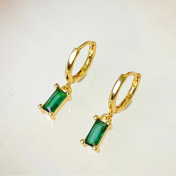 Melange Blanc Jewelry - Gold Vermeil E150 emerald huggie hoop earring